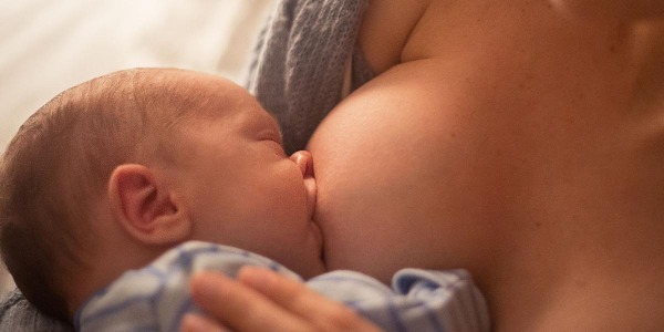 Desvelando mitos sobre la lactancia materna. Beneficios reales y cómo superar desafíos.